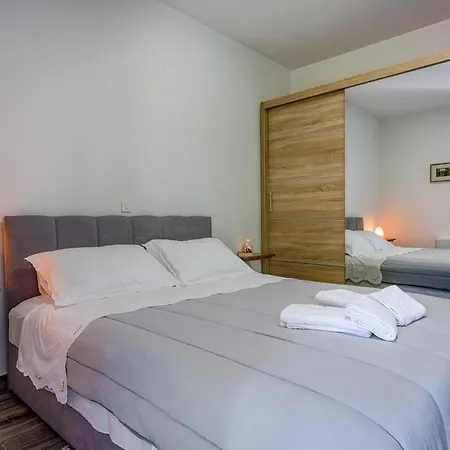 Fjaka Apartment Porec